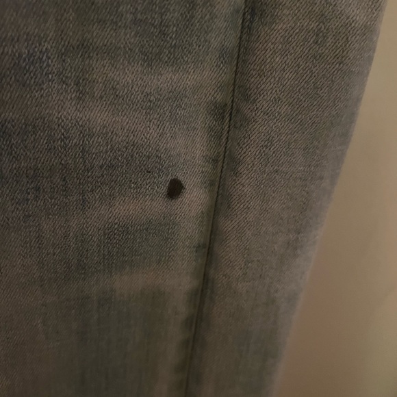 Simple Ripped Jeans - Picture 3 of 3